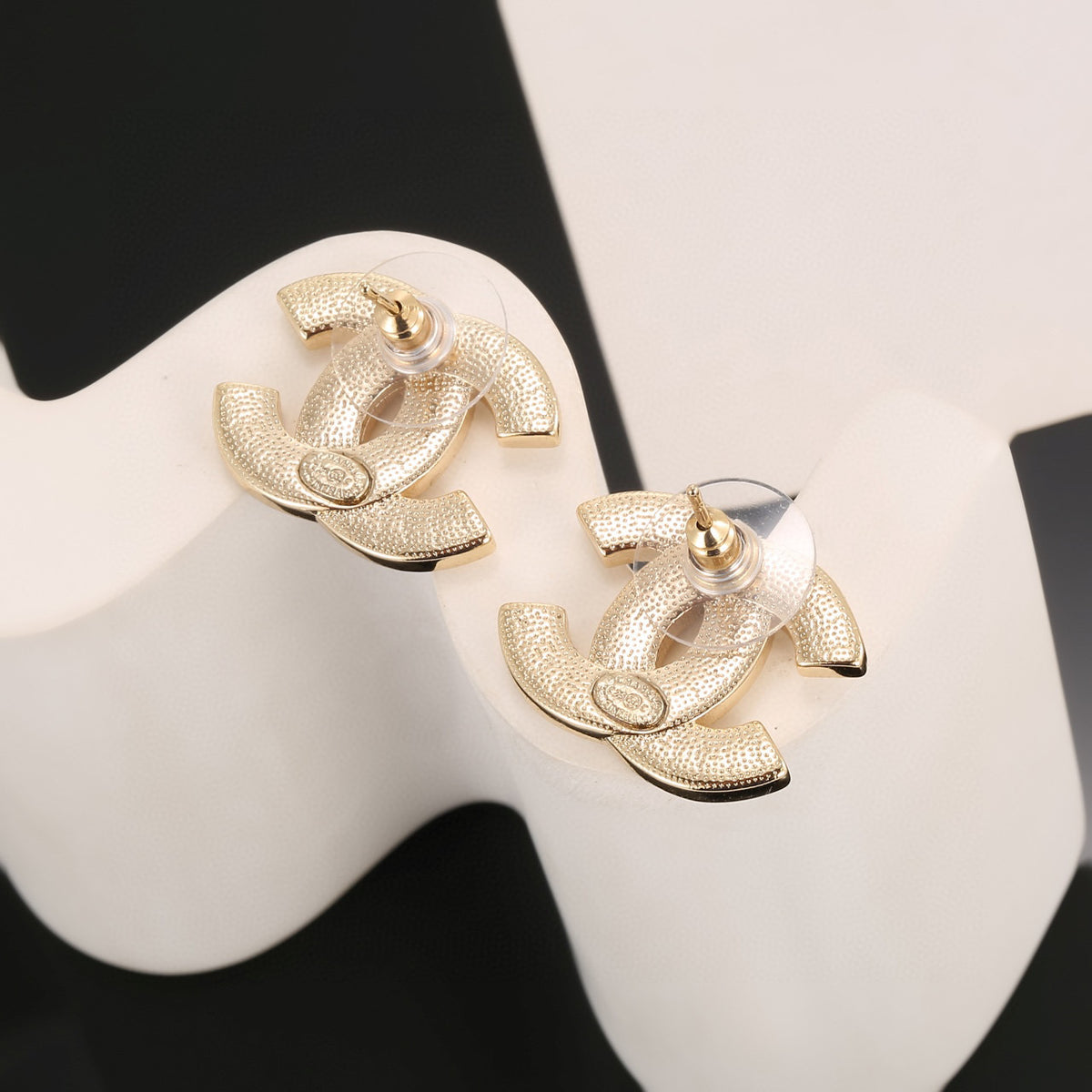 Chanel Interlocking C Earrings - album image 5