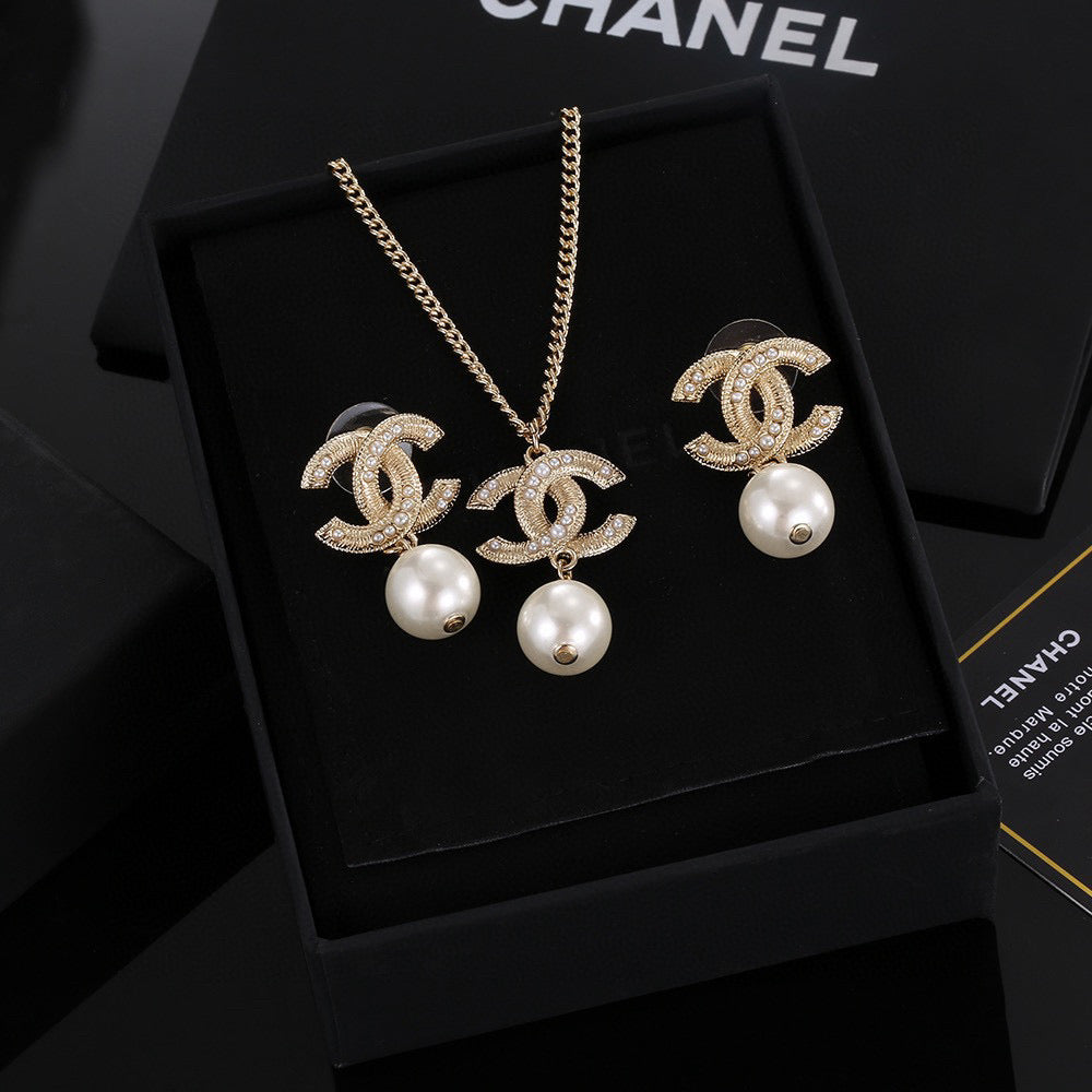 Chanel Interlocking C Pearl Circular Pendant Jewelry - Earrings or Necklace - album image 3