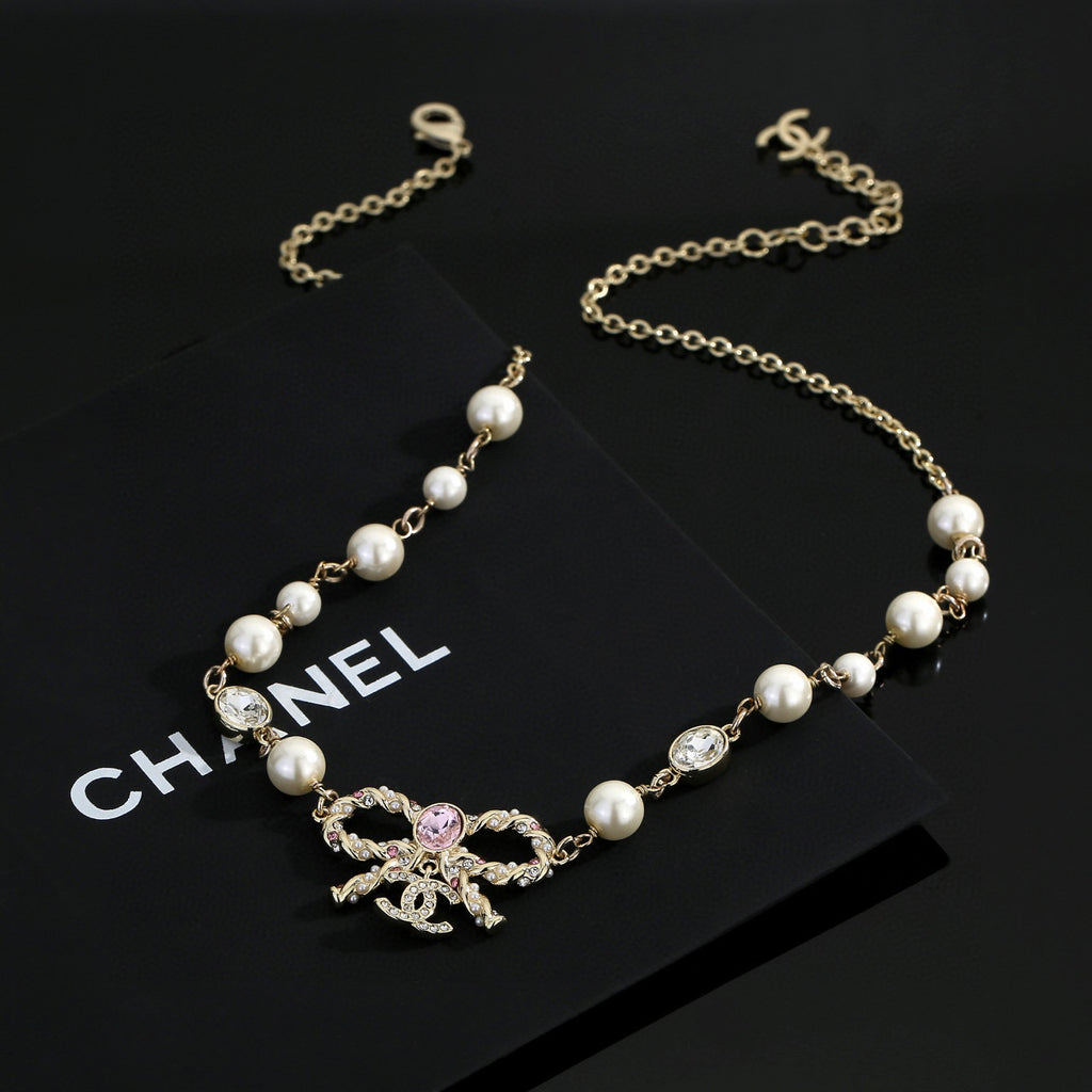 Chanel Bow Butterfly Pearl Circular Necklace - album image 2