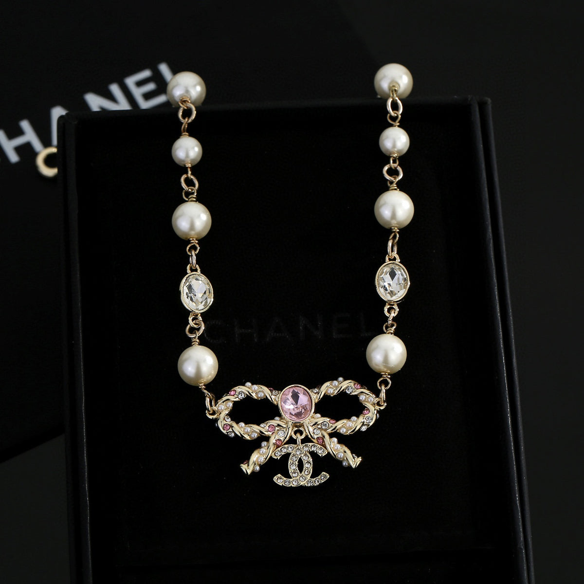 Chanel Bow Butterfly Pearl Circular Necklace - album image 4