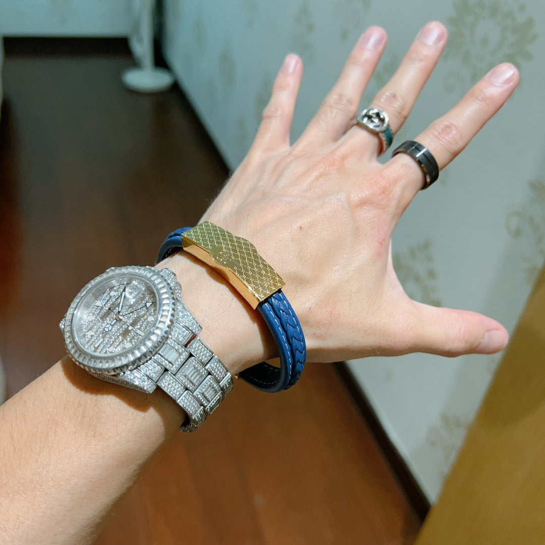 Gucci Anger Forest Interlocking G Guitar Antiqued Leather Bracelet - album image 7