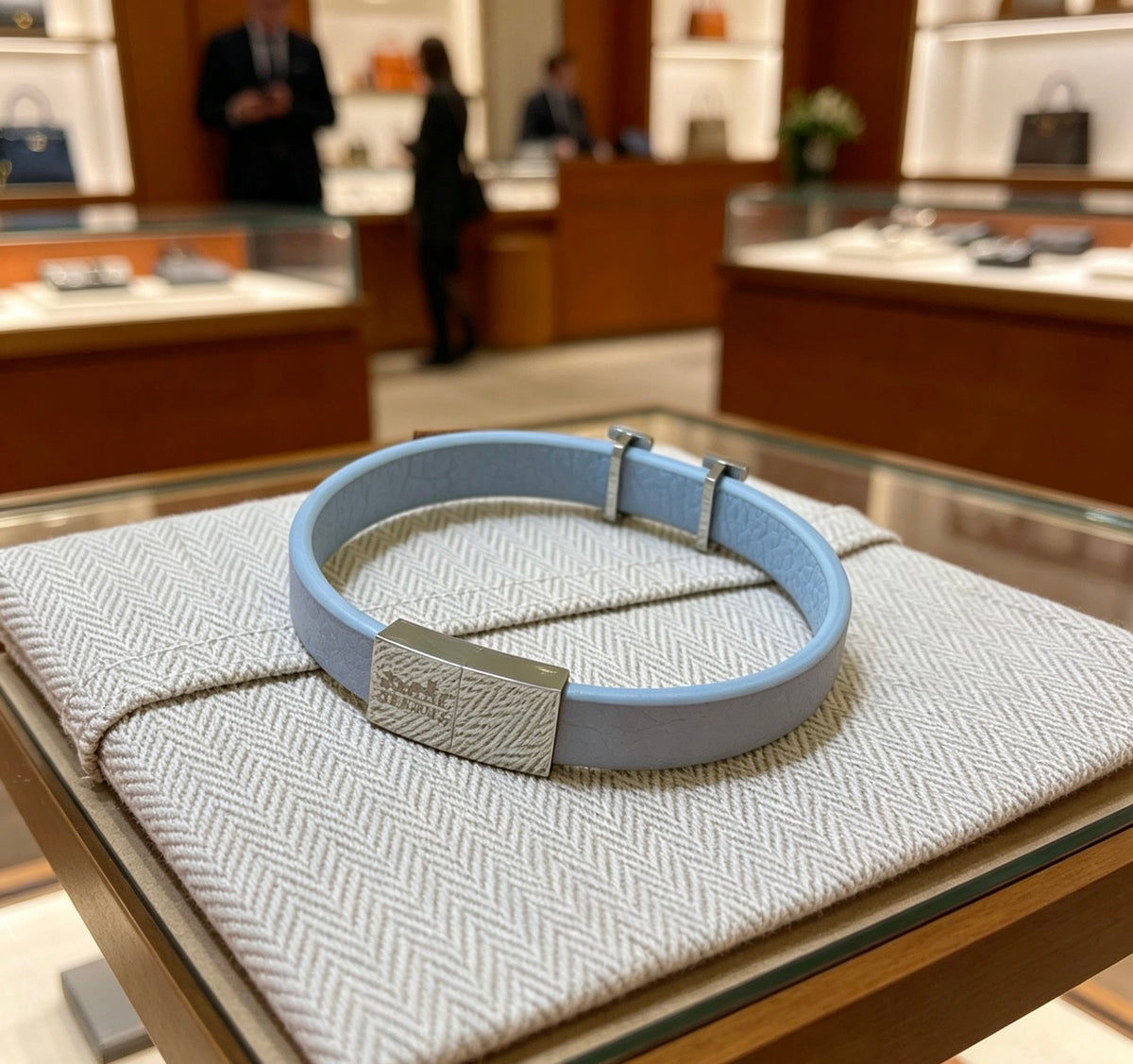 Hermès White Leather Silver-Tone H Bracelet - album image 9