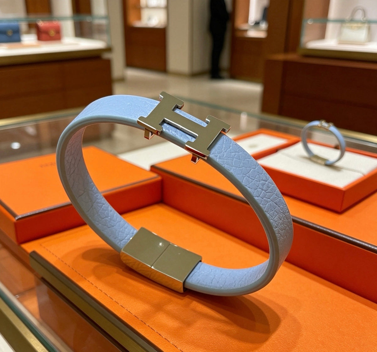 Hermès White Leather Silver-Tone H Bracelet - album image 2