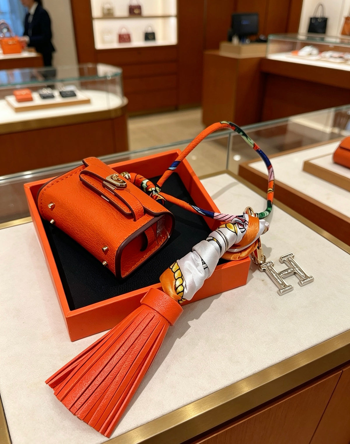 Hermès Orange Handbag-Charm Keychain - album image 3