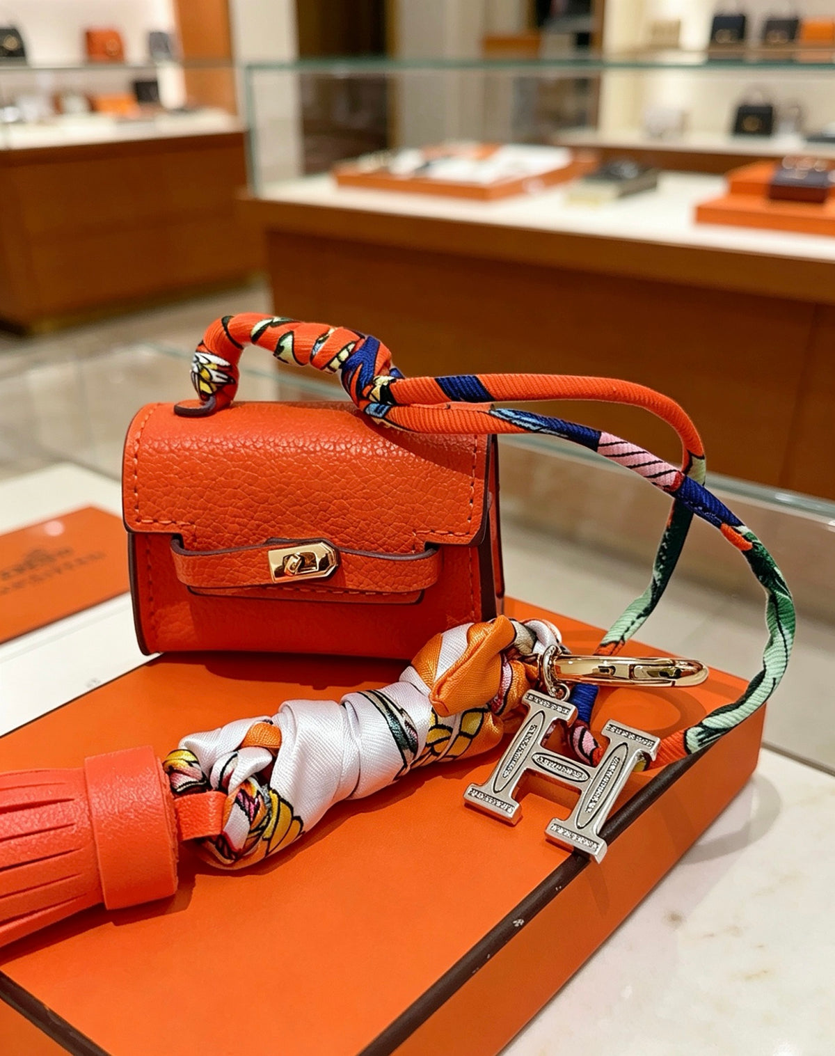 Hermès Orange Handbag-Charm Keychain - album image 4