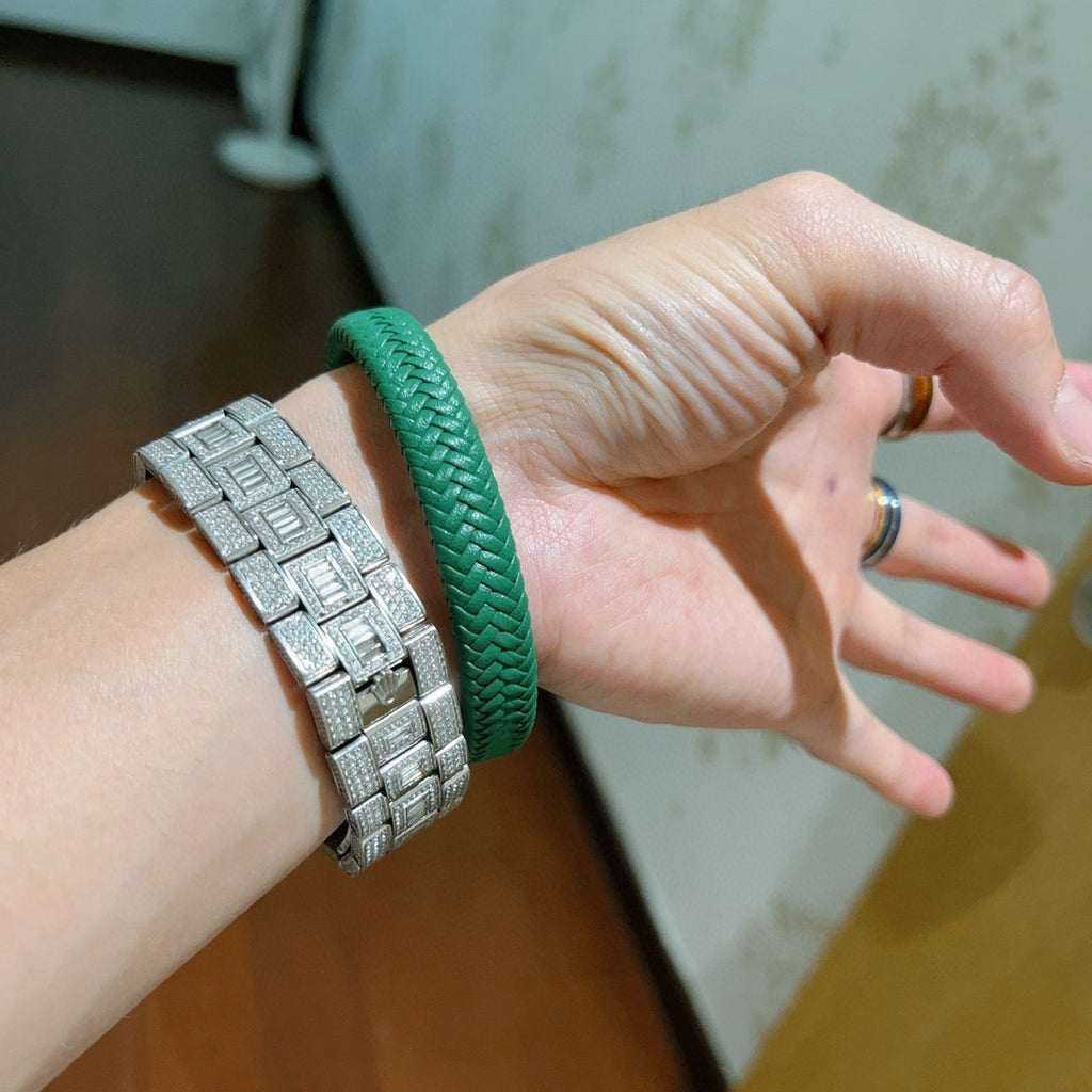Hermès Green Leather Gold-Tone H Bracelet - album image 4