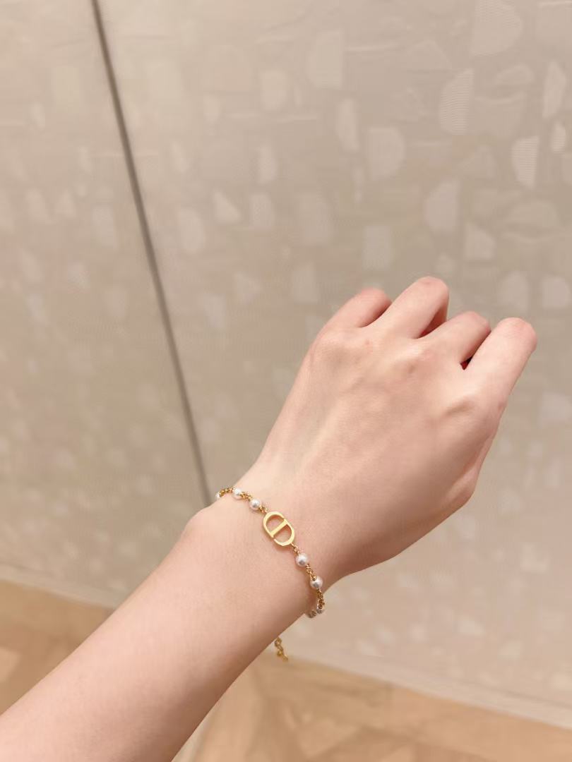Dior CD Pearl-Look Station Bracelet - product image 9