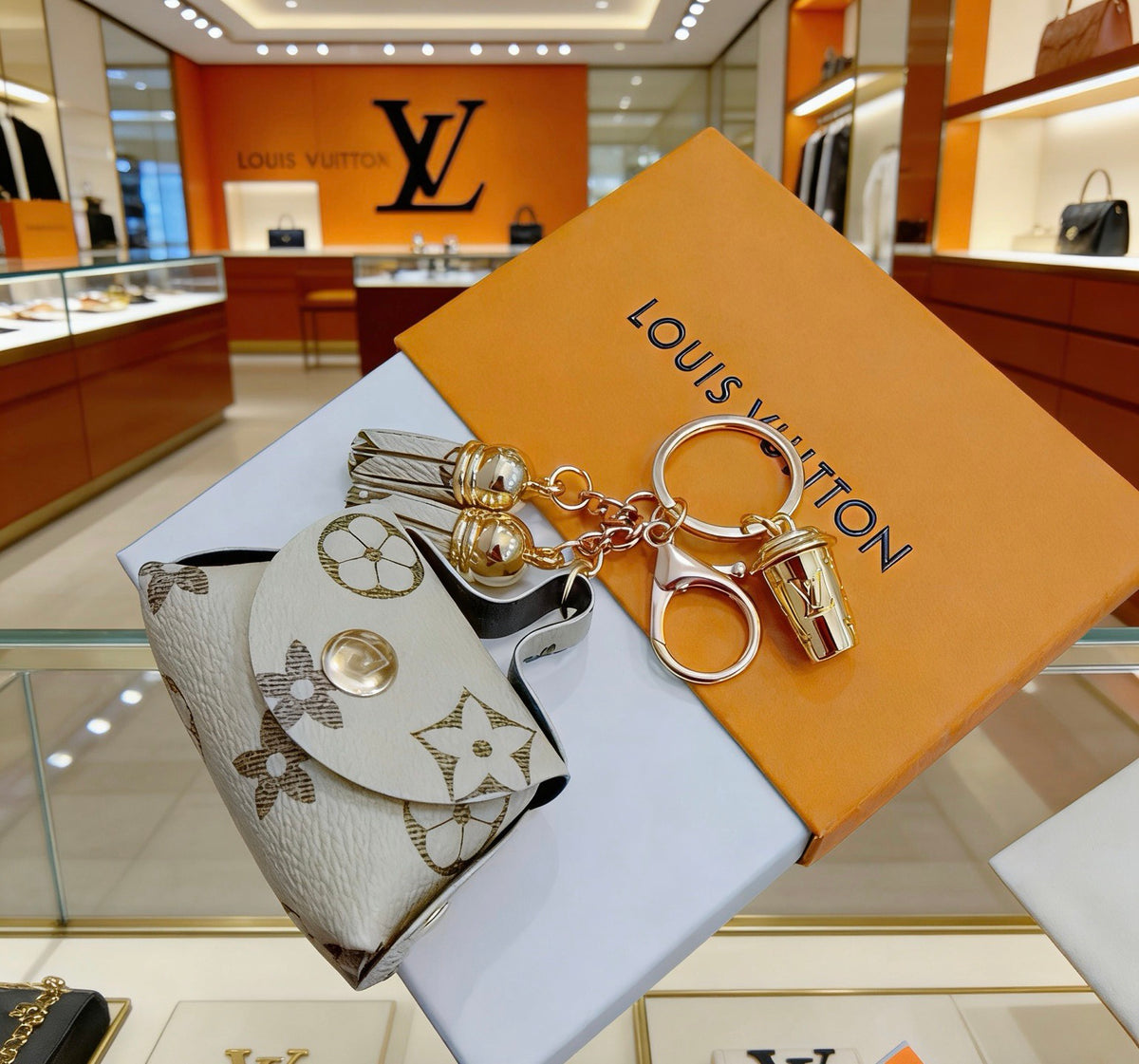 Louis Vuitton Mini Bag Keychain in Two Colors - album image 9