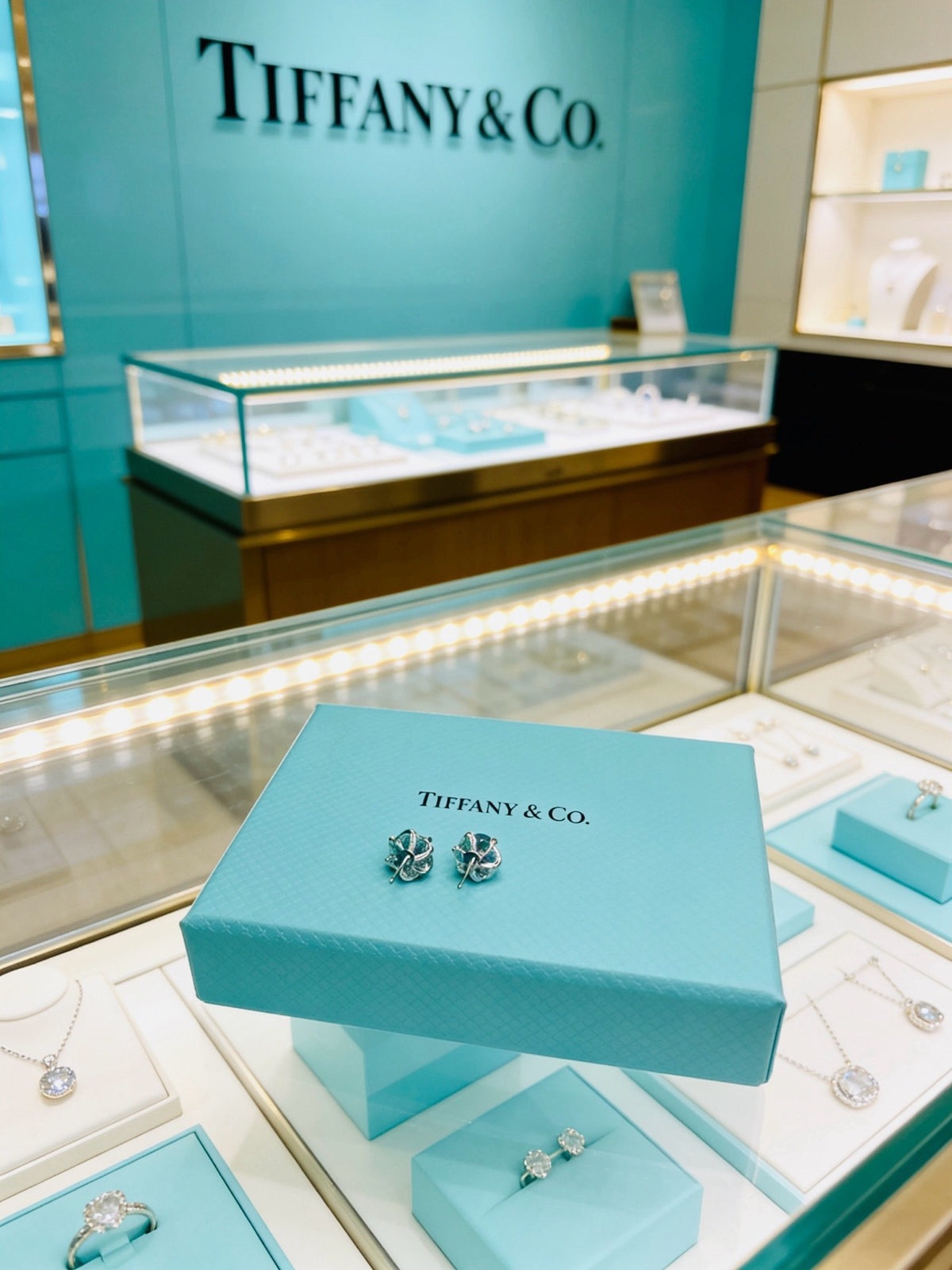 Tiffany & Co. Green Cluster Stud Earrings - album image 3