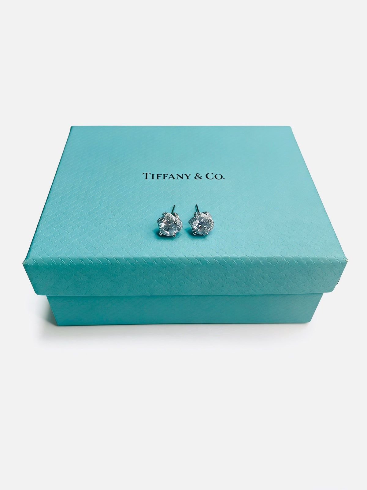 Tiffany & Co. Clear Floral Cluster Stud Earrings - album image 8