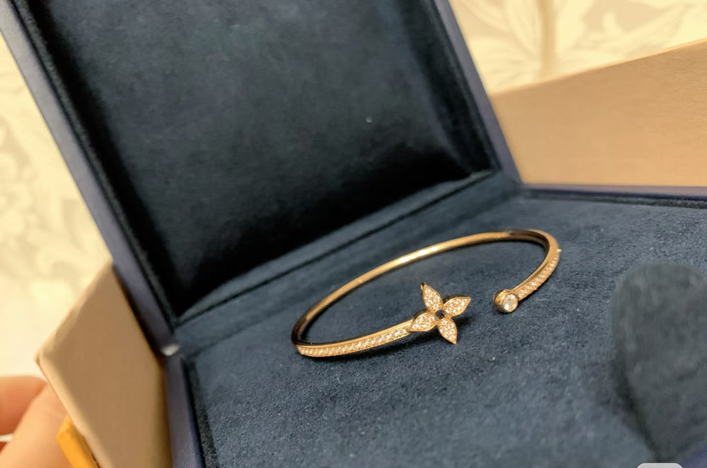 Louis Vuitton Two-Tone Clover Bangle - album image 5