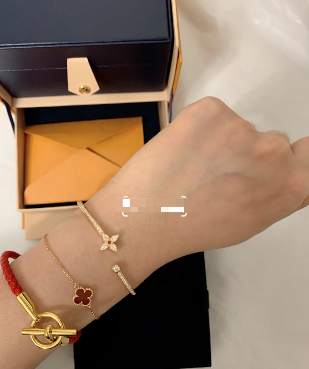 Louis Vuitton Two-Tone Clover Bangle - album image 4