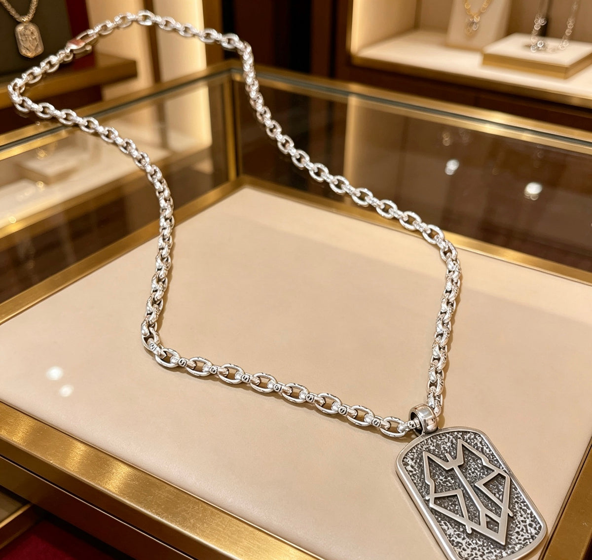 Gucci Anger Forest Interlocking G Antiqued Chain Necklace - album image 2