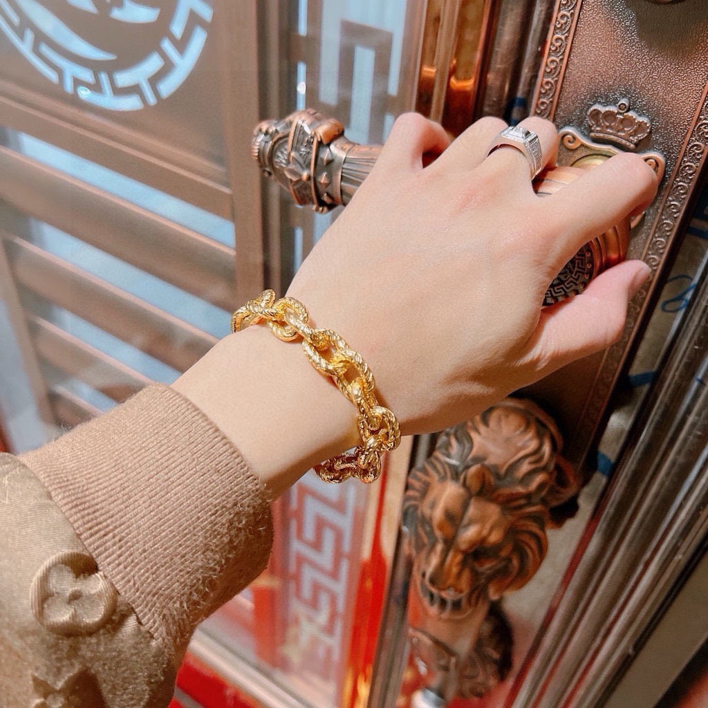 Gucci Gold-Tone Chunky Oval Link Bracelet with G Charm - album image 7