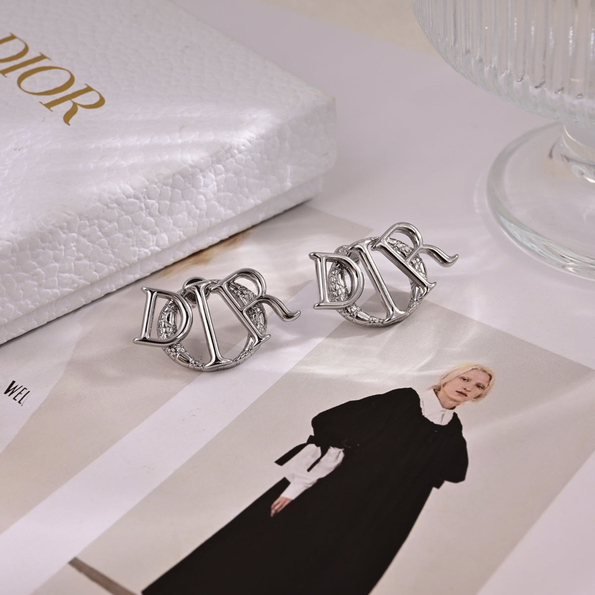 Dior Silver-Tone Folded Ribbon Earrings - product image 4
