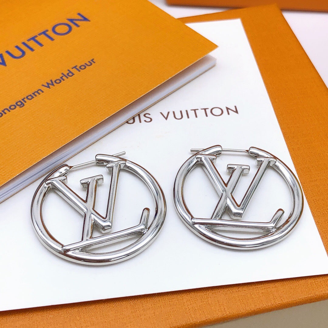 Louis Vuitton Circular Polished Earrings - album image 5