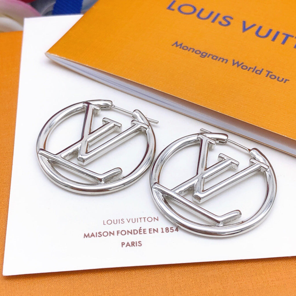 Louis Vuitton Circular Polished Earrings - album image 8