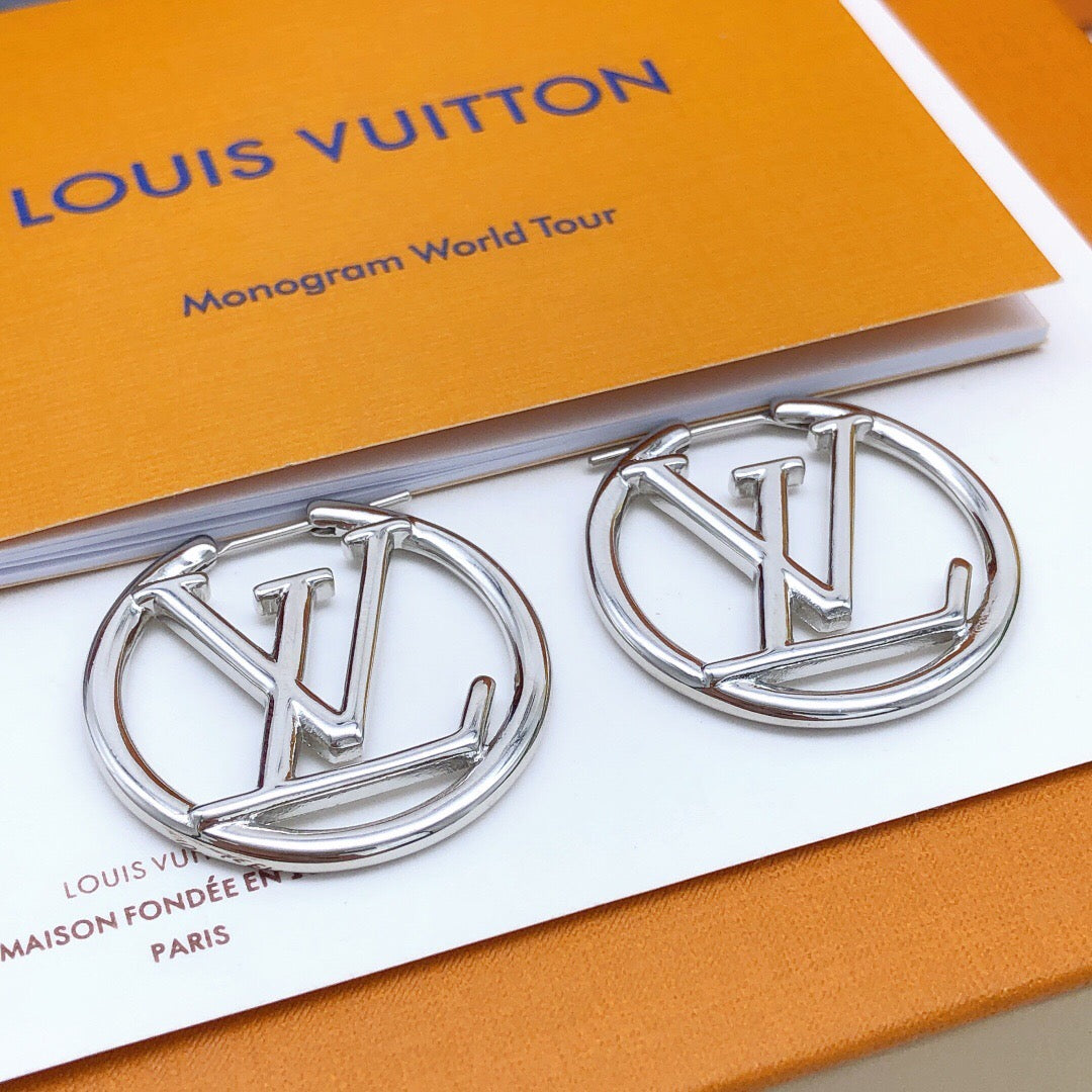 Louis Vuitton Circular Polished Earrings - album image 4