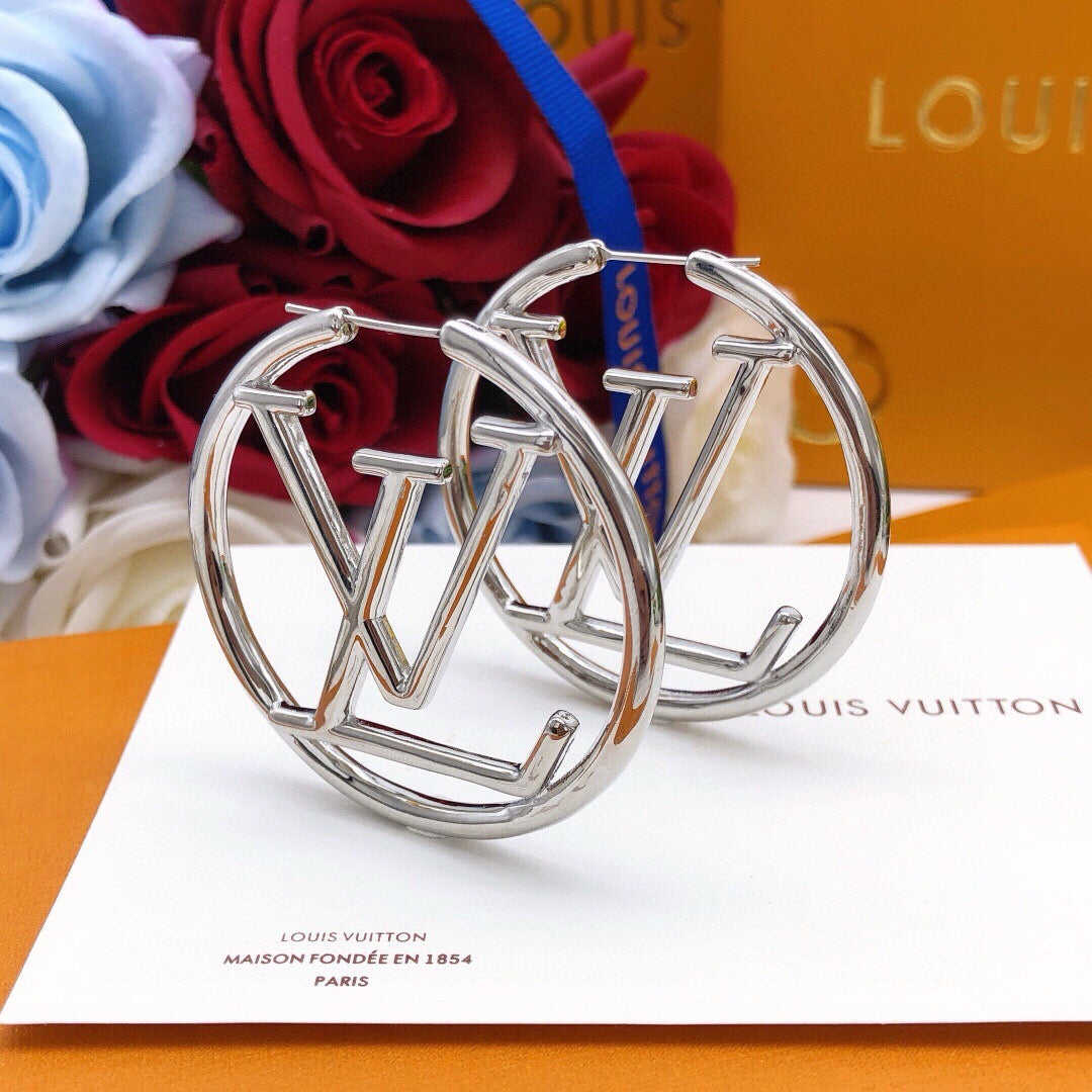 Louis Vuitton Circular Polished Earrings - album image 6