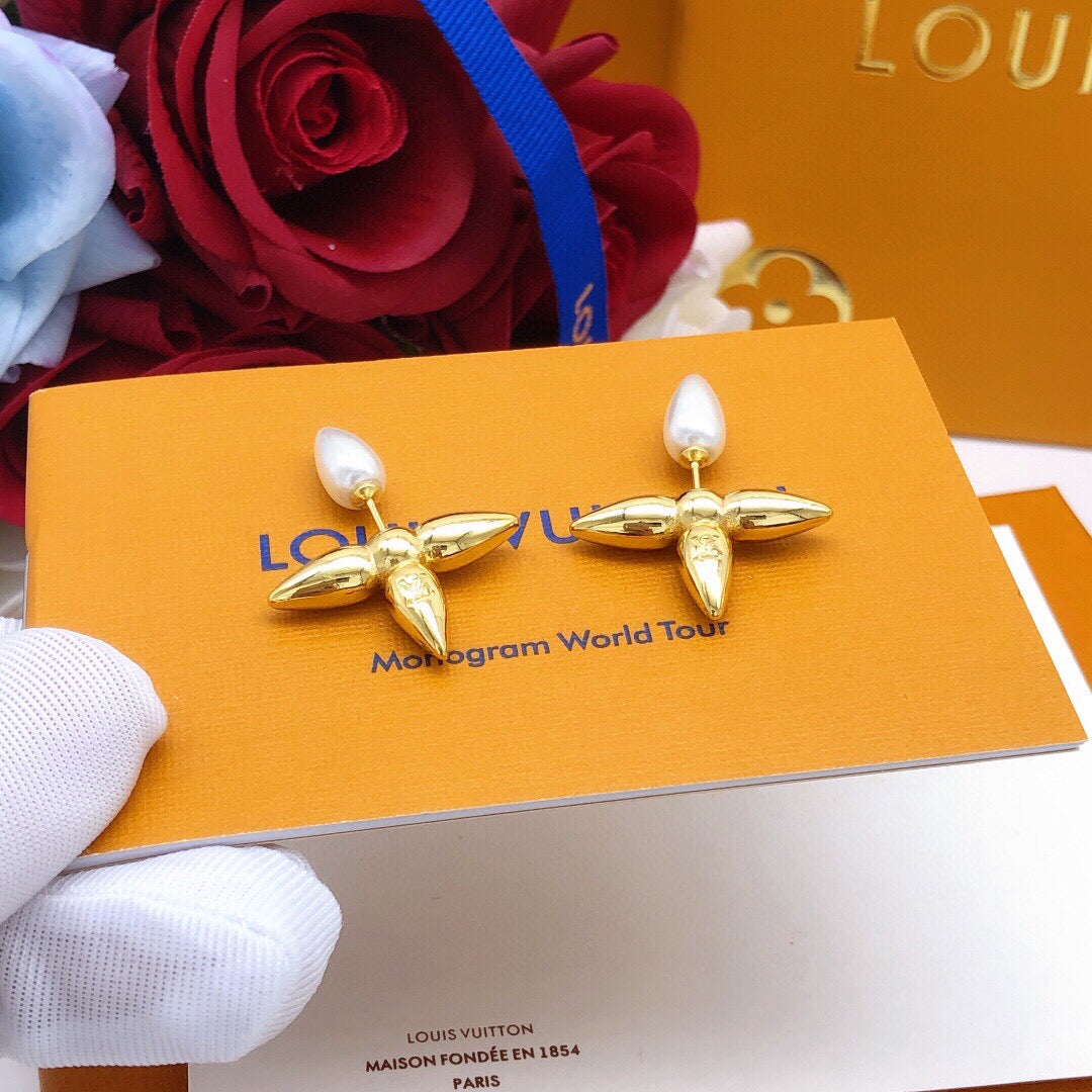 Louis Vuitton Monogram Polished Earrings - album image 8