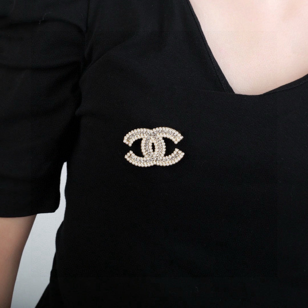 Chanel Pearl Brooch - album image 8