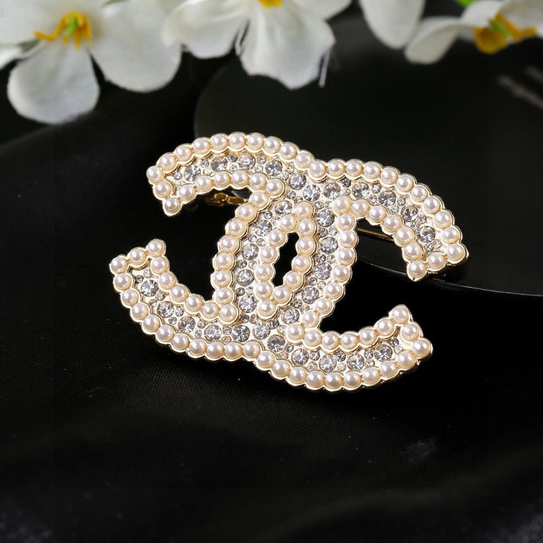 Chanel Pearl Brooch - album image 4