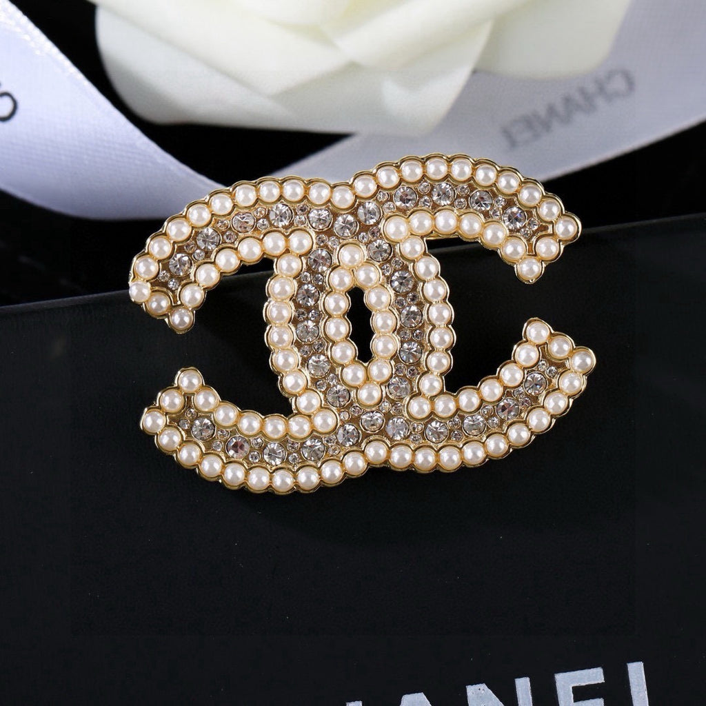 Chanel Pearl Brooch - album image 1