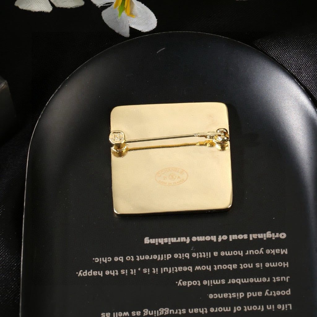 Chanel Multicolor Brooch - album image 8