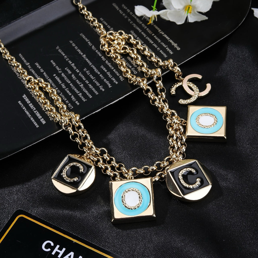 Chanel Gold-Tone Square Plaque Chain Belt - album image 7