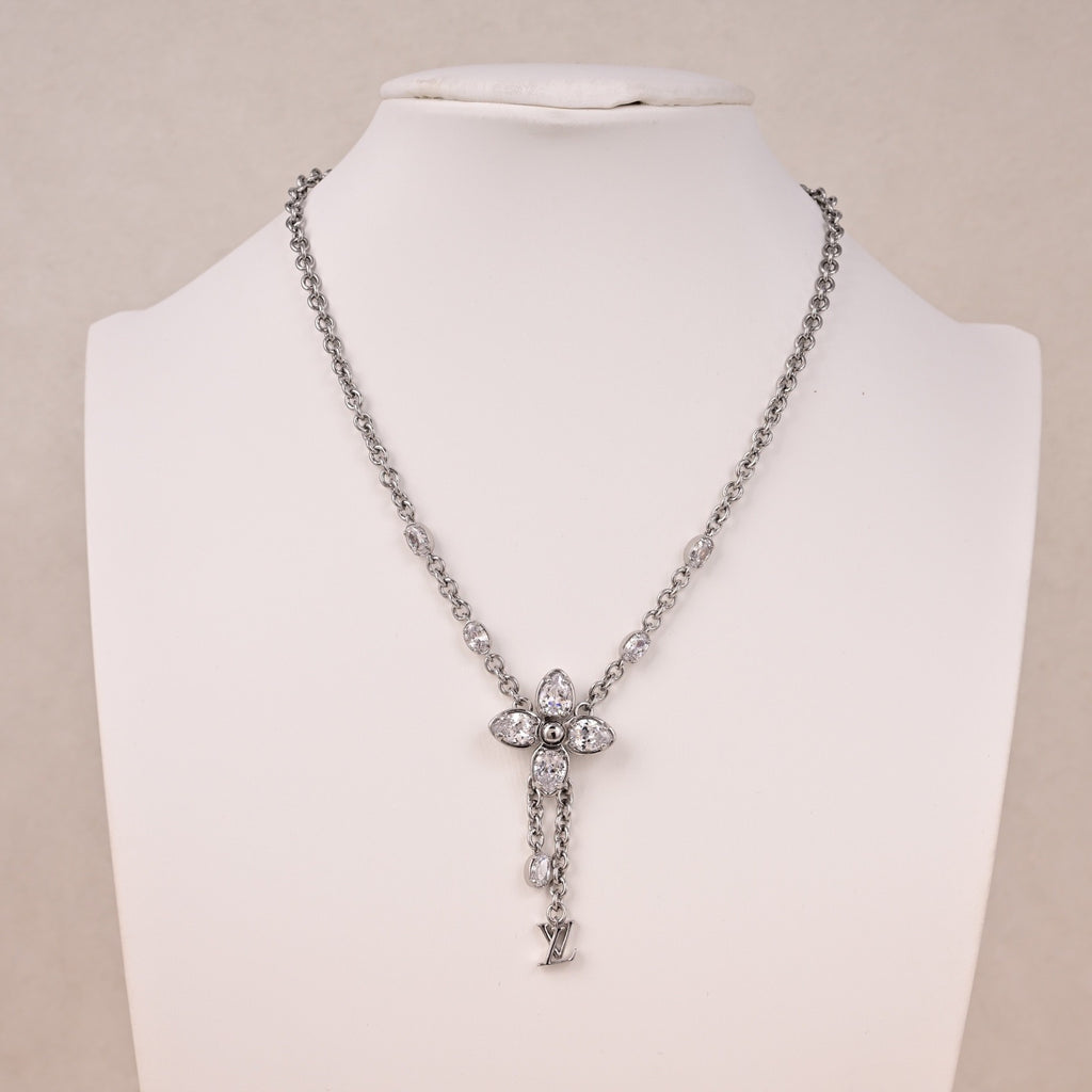 Louis Vuitton Clover Necklace - album image 1