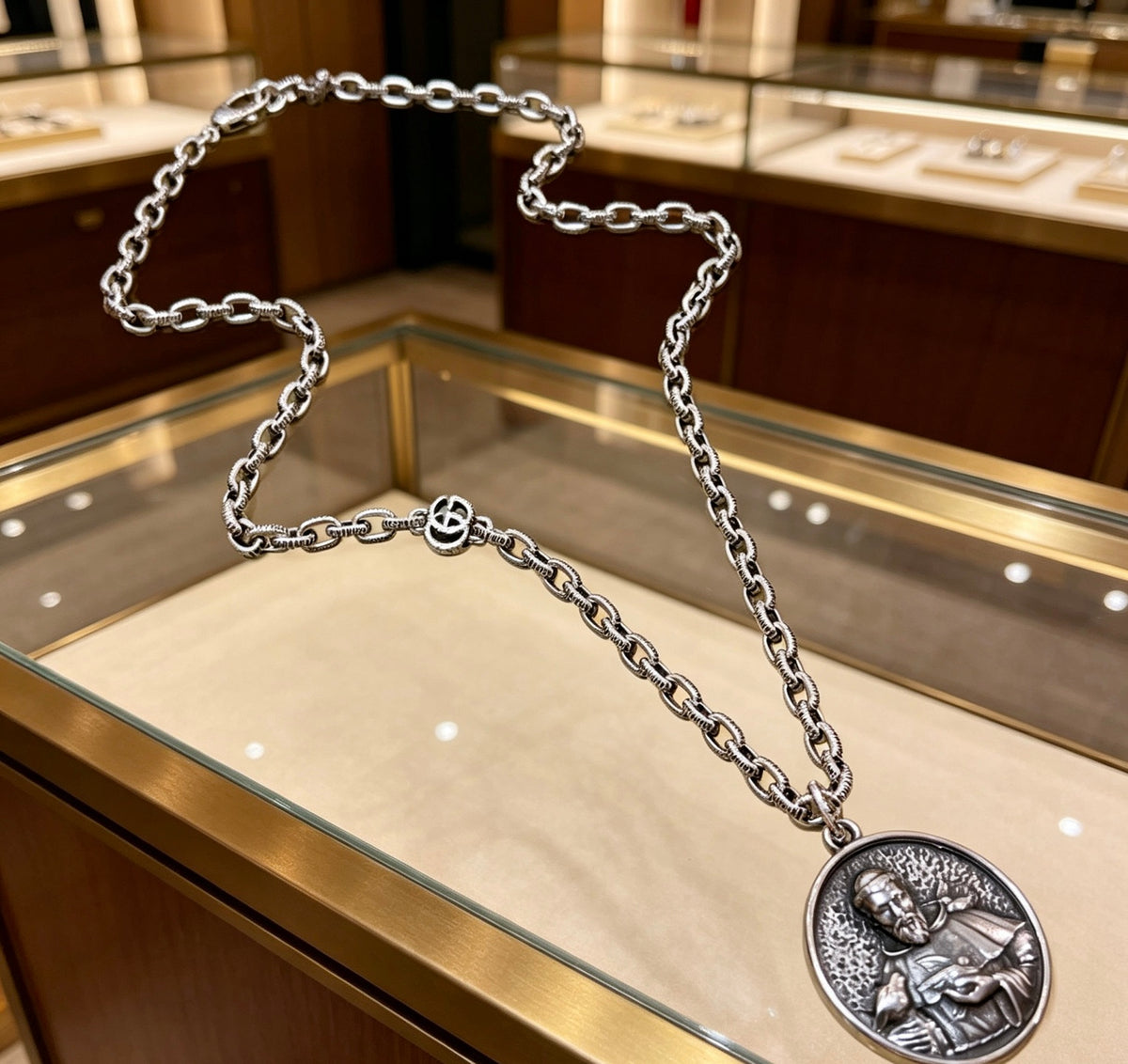 Gucci Anger Forest Interlocking G Antiqued Chain Necklace - album image 1
