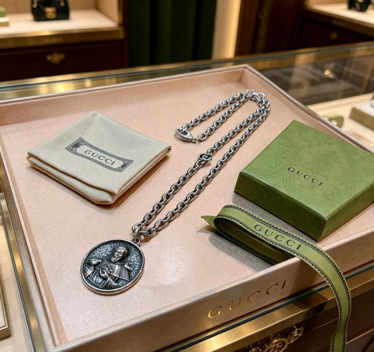 Gucci Anger Forest Interlocking G Antiqued Chain Necklace - album image 9