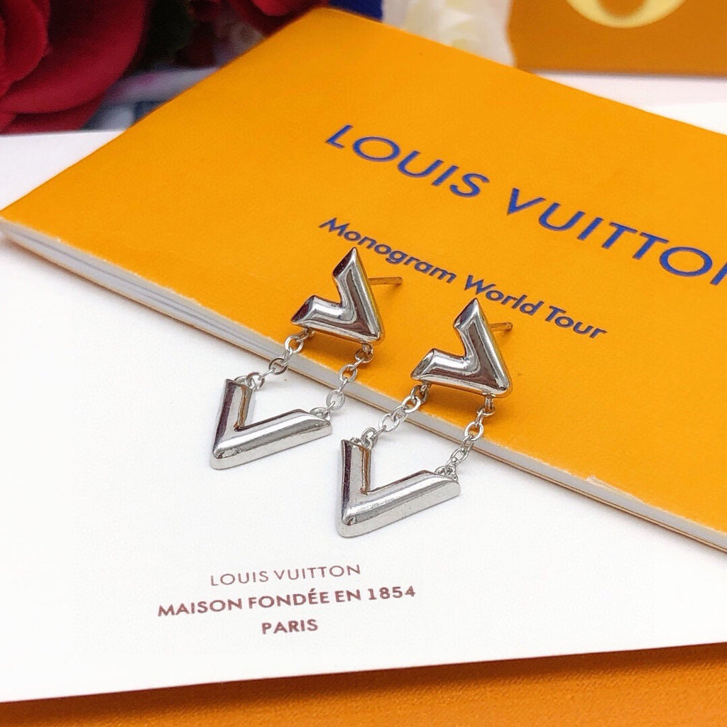 Louis Vuitton Tassel Polished Earrings - album image 3