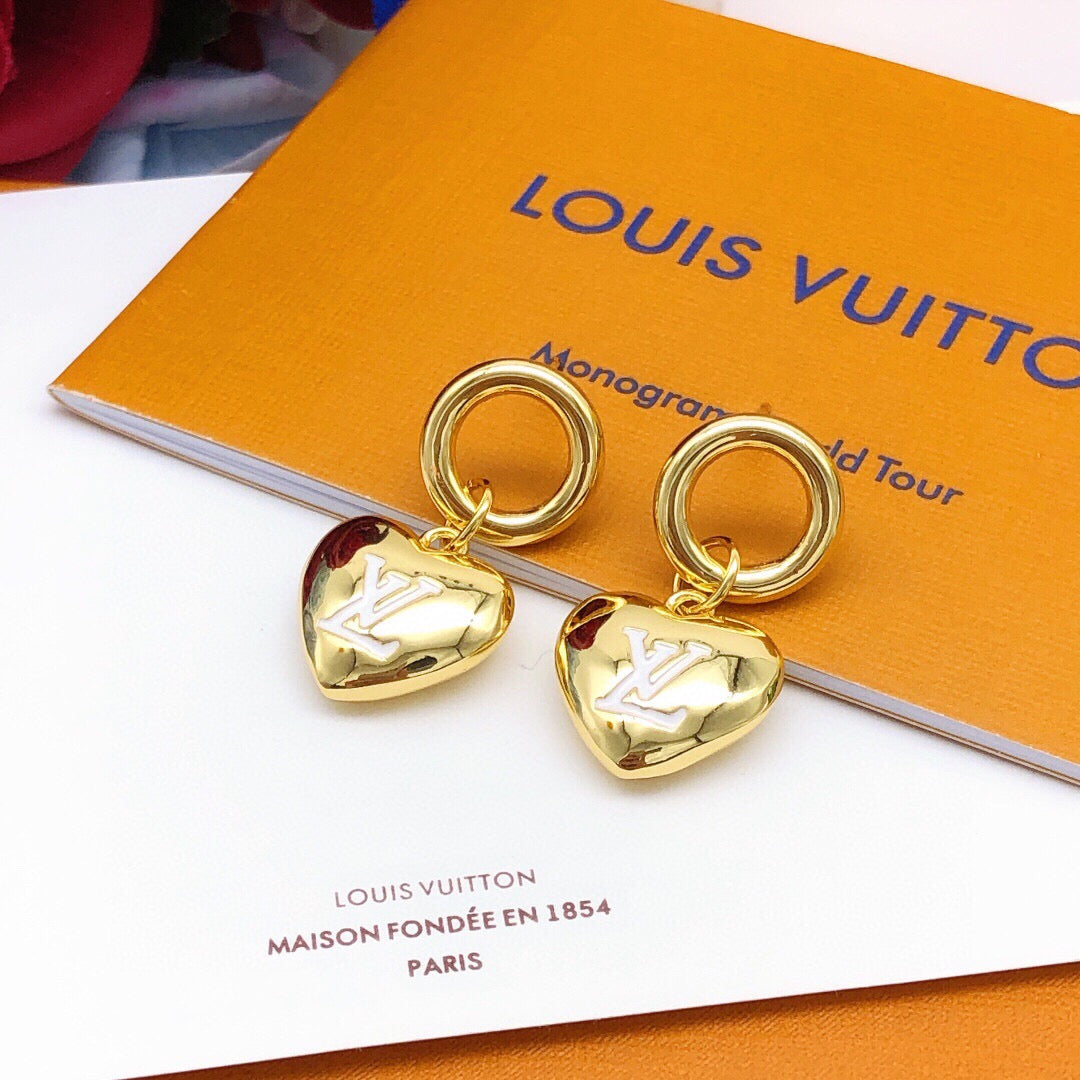 Louis Vuitton Heart Polished Earrings - album image 3