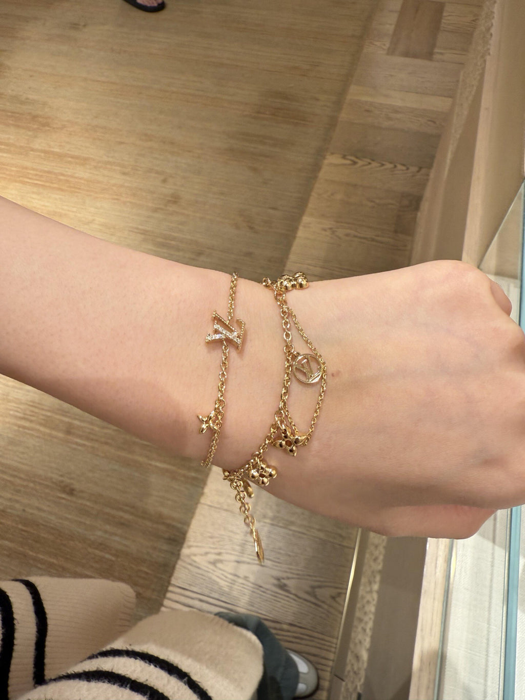 Louis Vuitton Flower Jewelry - Bracelet or Necklace - album image 9