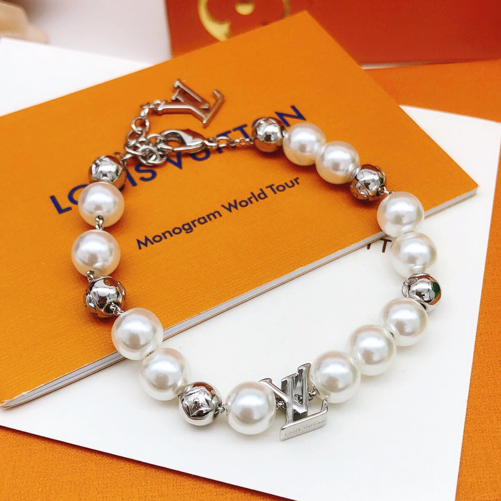 Louis Vuitton Pearl Bracelet - album image 2