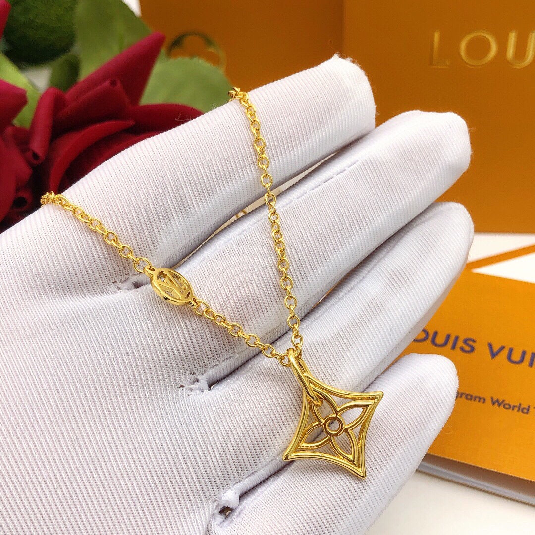 Louis Vuitton Diamond-Shape Monogram Necklace - album image 5