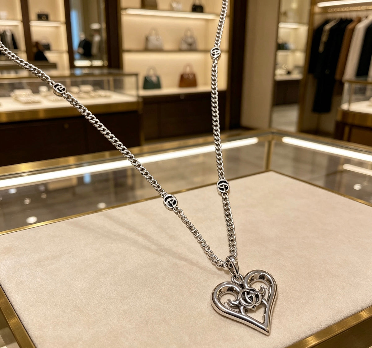 Gucci Anger Forest Interlocking G Antiqued Chain Necklace - album image 4