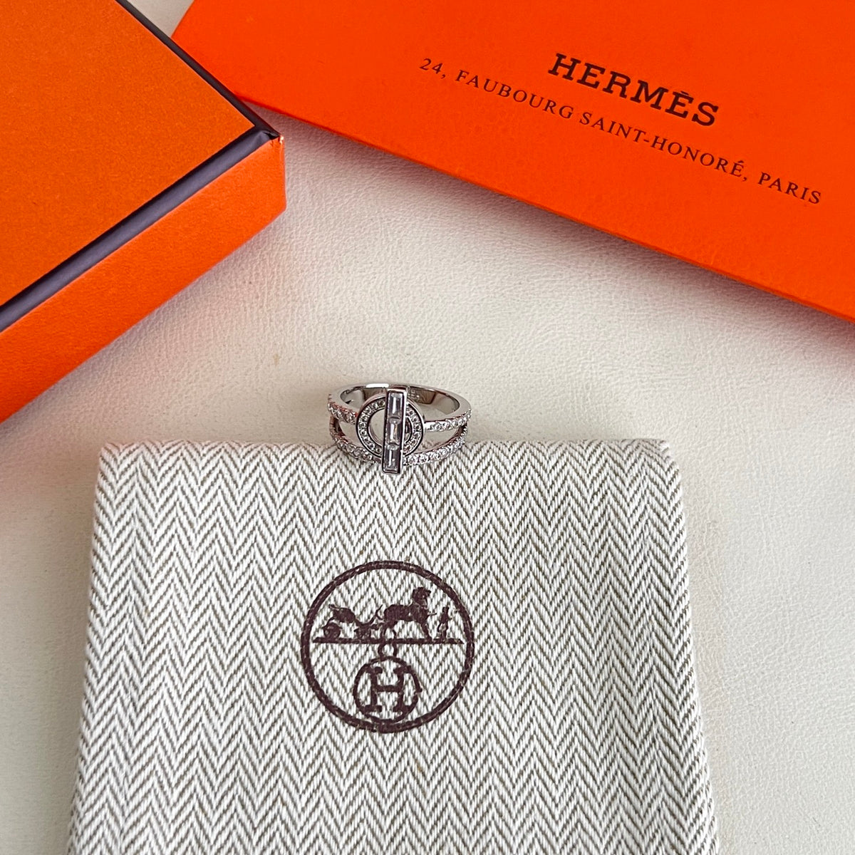 Hermès Silver-Tone Anchor-Link Ring - album image 6