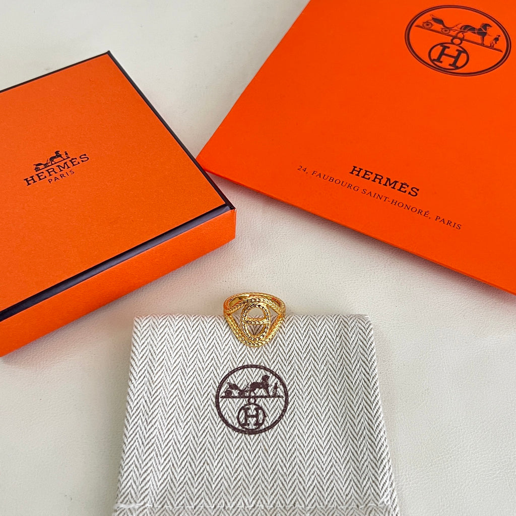 Hermès Gold-Tone Sculptural Anchor-Link Ring - album image 2