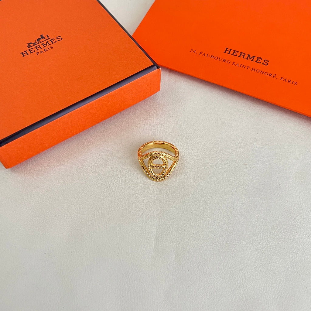 Hermès Gold-Tone Sculptural Anchor-Link Ring - album image 4