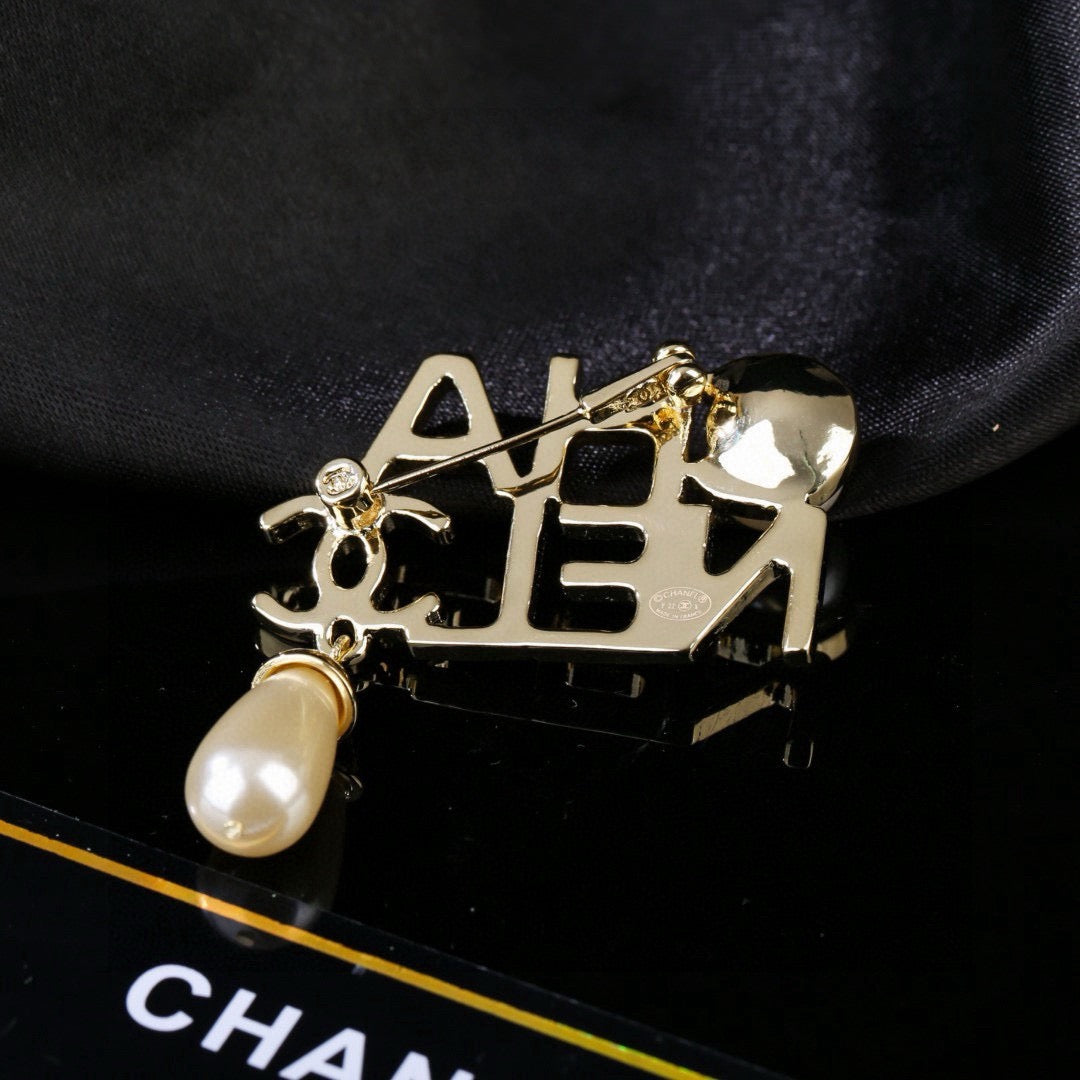 Chanel Pearl Brooch - album image 7