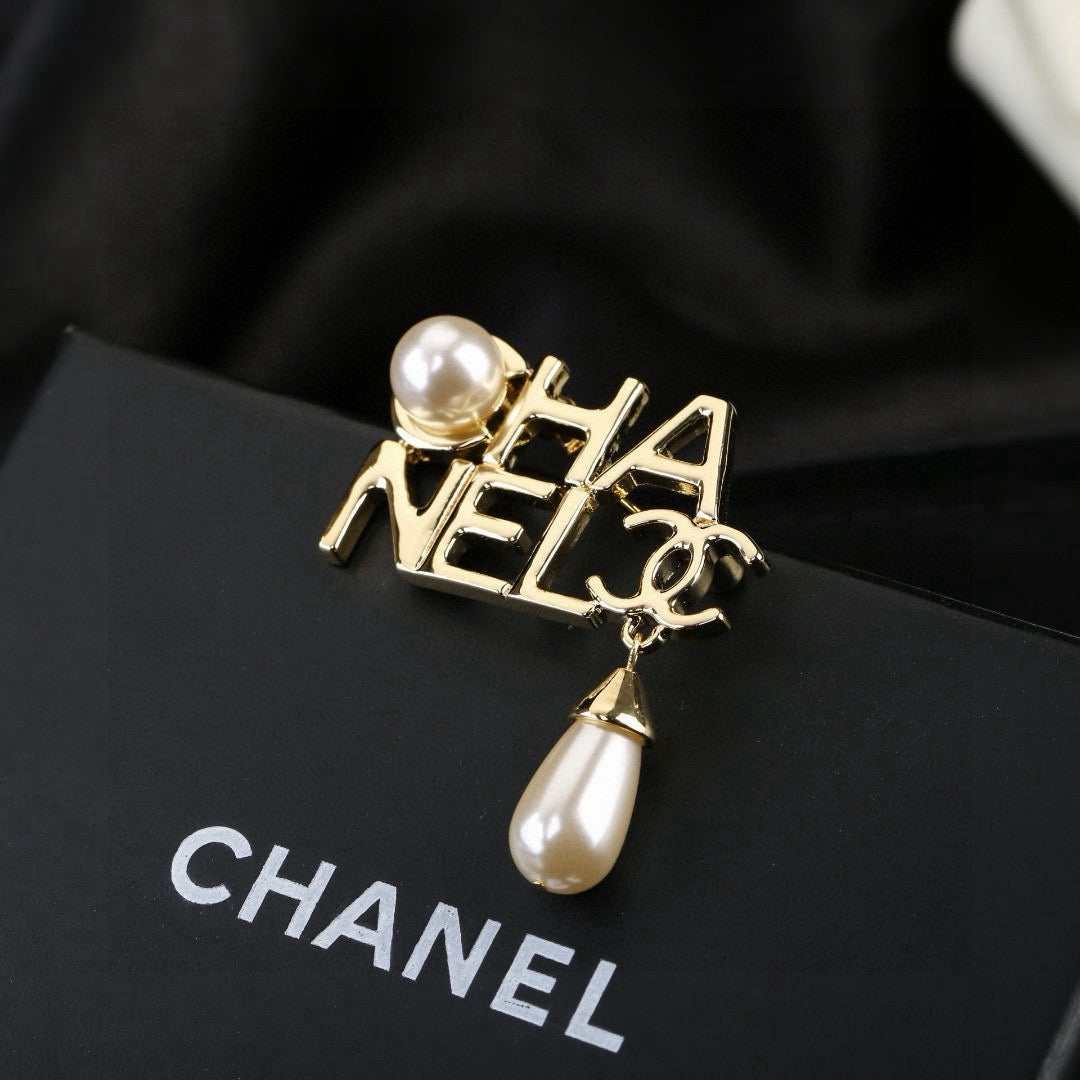 Chanel Pearl Brooch - album image 2