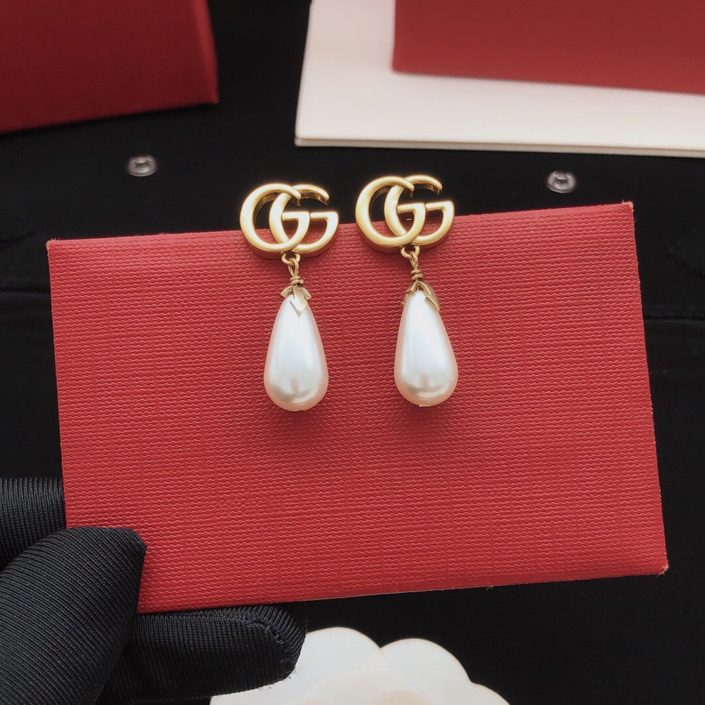 Gucci Teardrop Pearl Earrings - album image 8