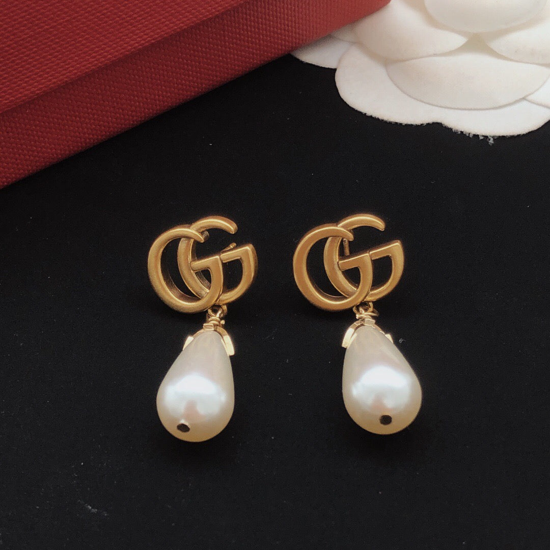 Gucci Teardrop Pearl Earrings - album image 3