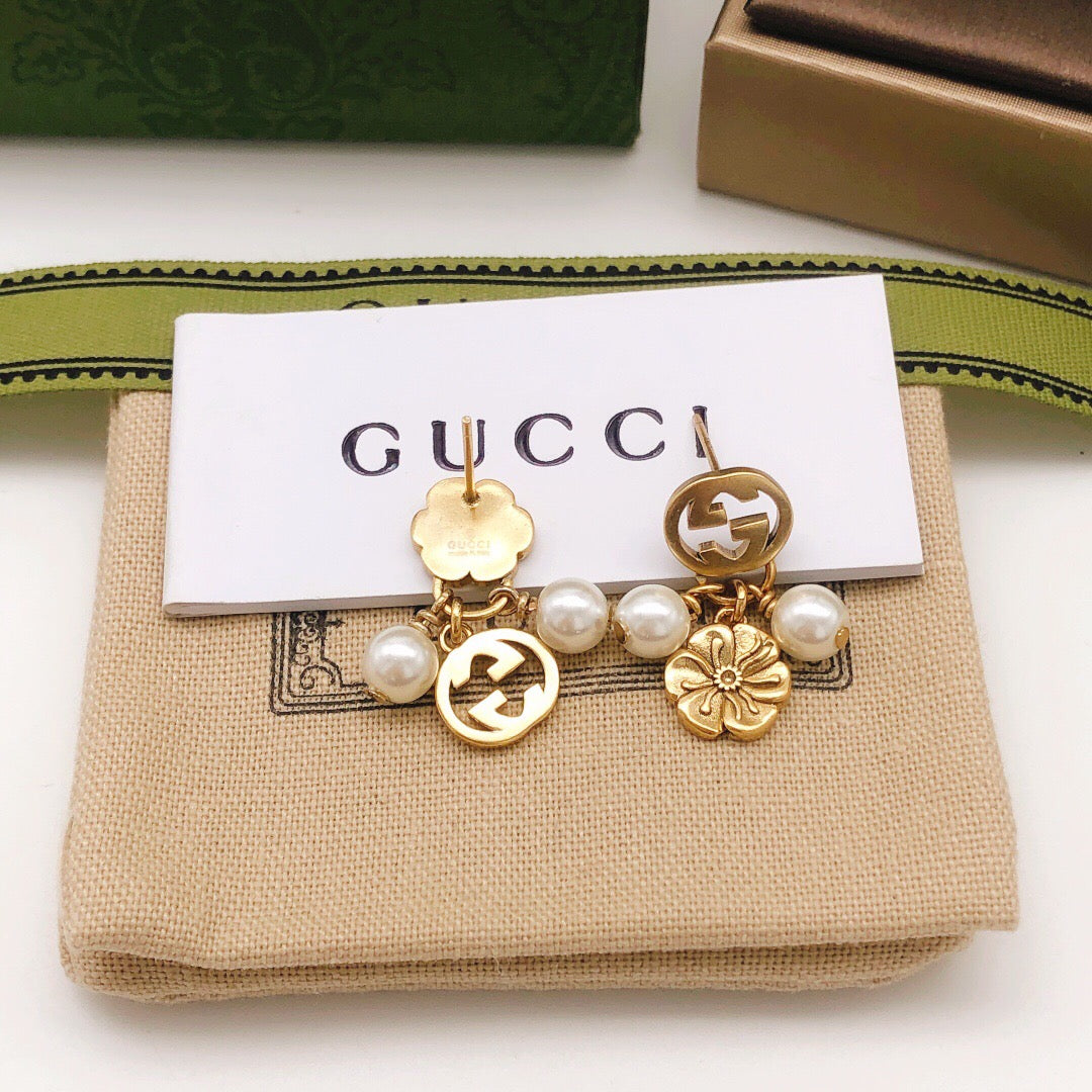 Gucci Interlocking G Pearl Earrings - album image 3