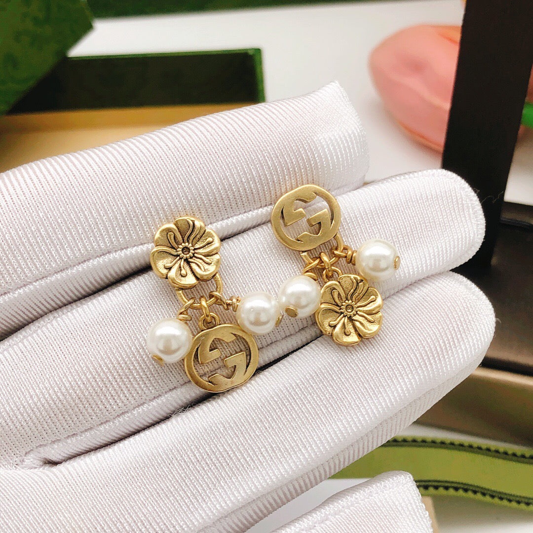 Gucci Interlocking G Pearl Earrings - album image 2