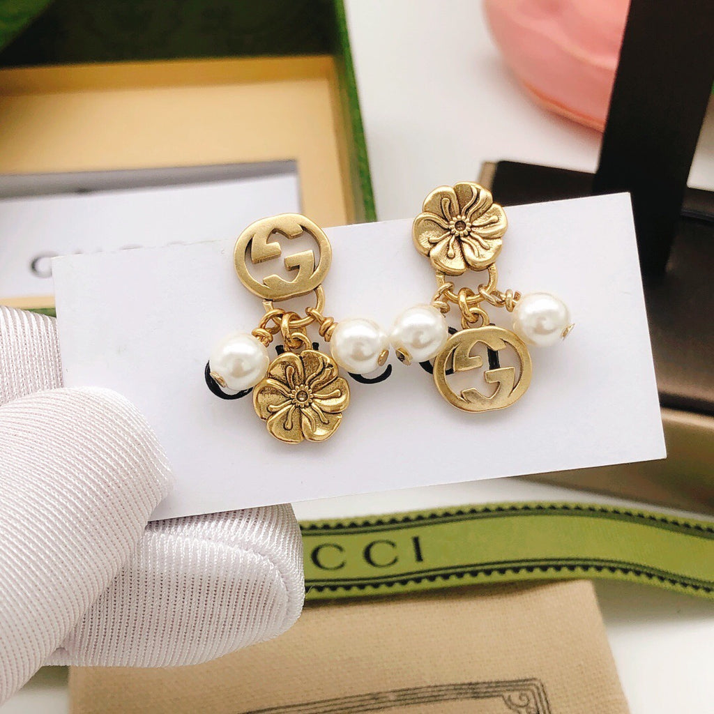 Gucci Interlocking G Pearl Earrings - album image 1