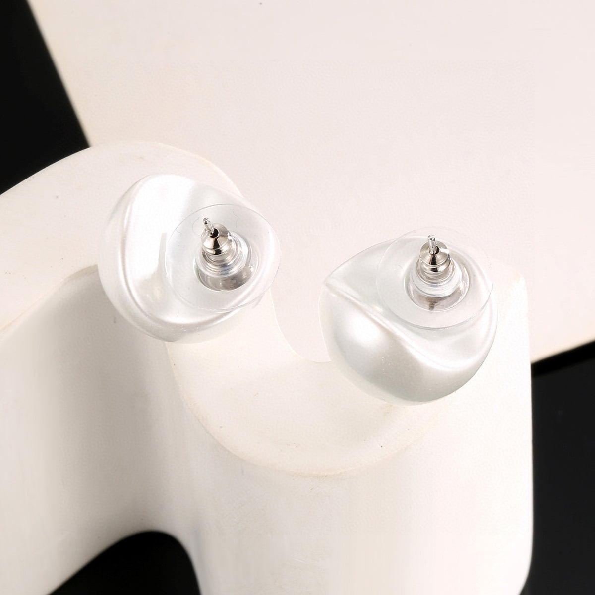 Chanel Interlocking C Resin White Circular Earrings - album image 7