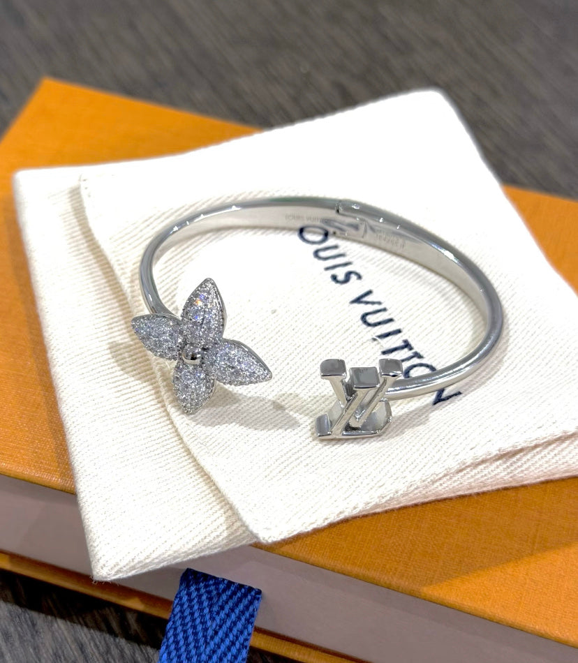 Louis Vuitton Clover LV Letter Bangle - album image 2